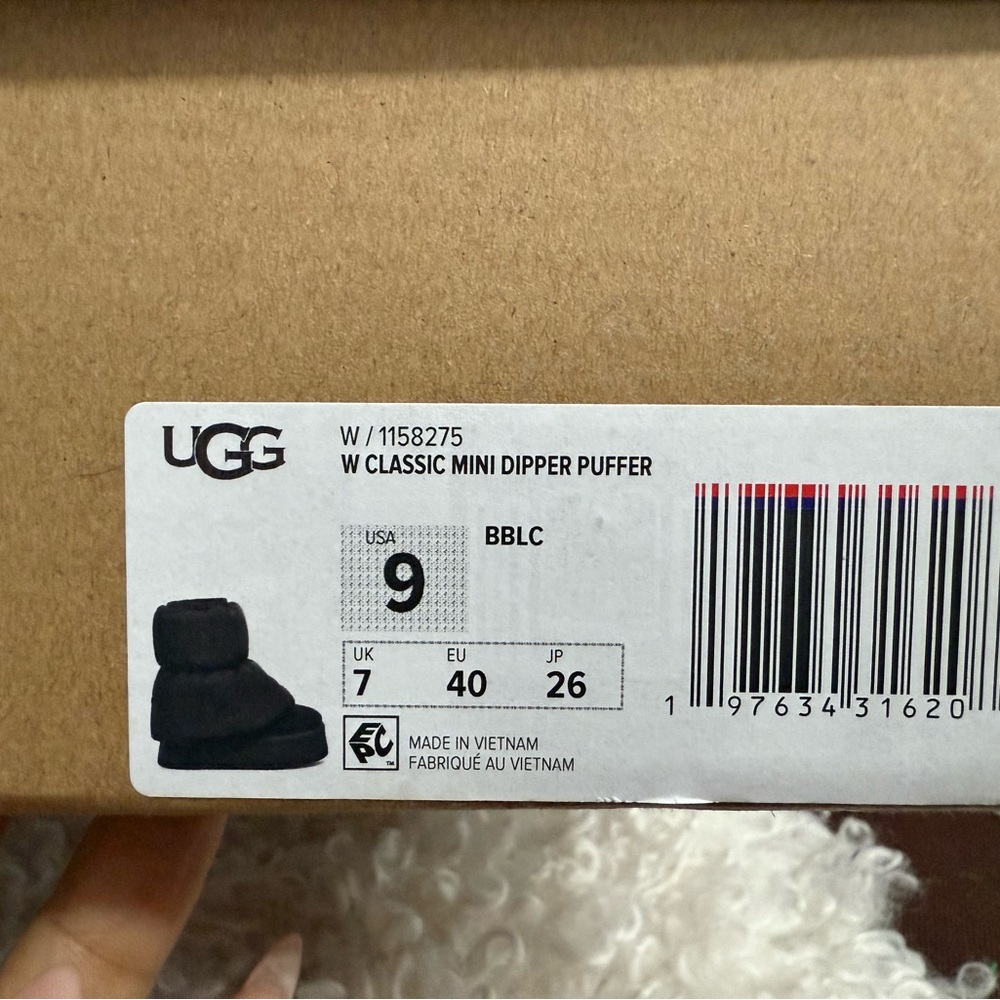 Ugg Puffer Women's Black Platform Boots *Sold Out on Website* - Picture 8 of 8